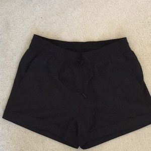 Lululemon spring break away shorts